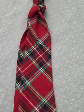 The Children's Place Red Plaid Tie with Green and Navy Accents